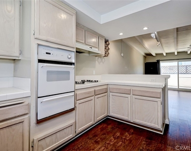 2219 Curtis - Photo Thumbnail 7