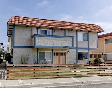 2219 Curtis - Photo Thumbnail 18