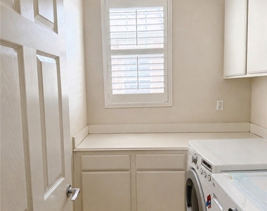 27657 Sunny Creek - Photo Thumbnail 10