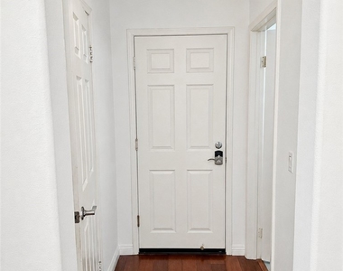 27657 Sunny Creek - Photo Thumbnail 9