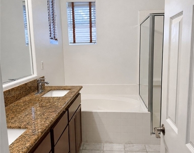 27657 Sunny Creek - Photo Thumbnail 15