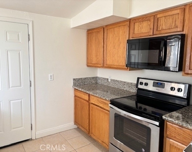 8124 Peach Avenue - Photo Thumbnail 4