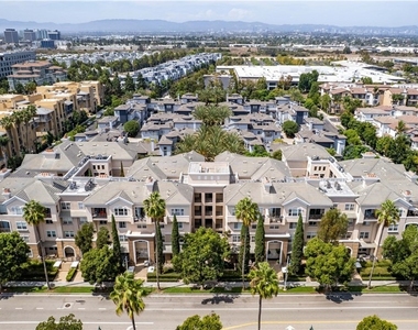 13075 Pacific Promenade - Photo Thumbnail 32