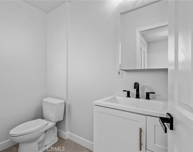 6106 Wilkinson Avenue - Photo Thumbnail 20