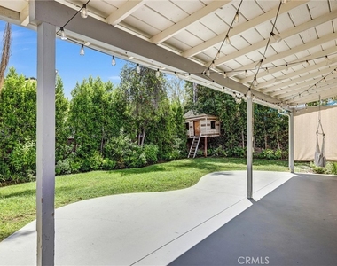 6106 Wilkinson Avenue - Photo Thumbnail 22