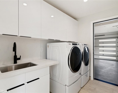 6830 N Lubao Avenue - Photo Thumbnail 44