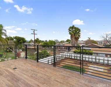 6830 N Lubao Avenue - Photo Thumbnail 26