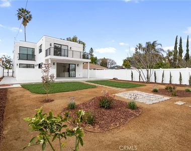 6830 N Lubao Avenue - Photo Thumbnail 39