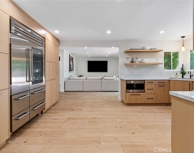 22955 Collins - Photo Thumbnail 47