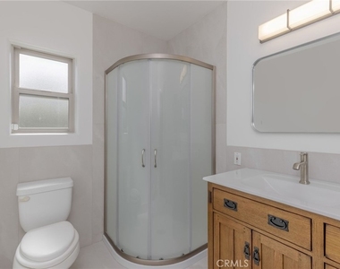 709 Avenue D - Photo Thumbnail 16