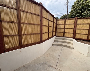 709 Avenue D - Photo Thumbnail 25