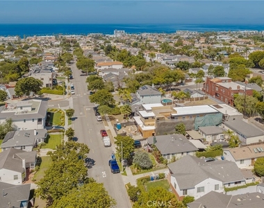 709 Avenue D - Photo Thumbnail 29