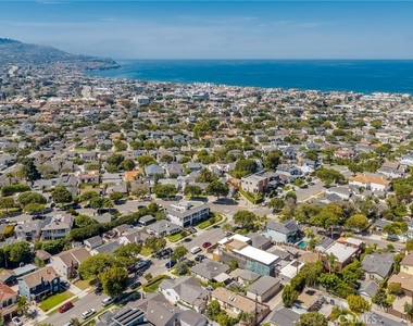 709 Avenue D - Photo Thumbnail 27