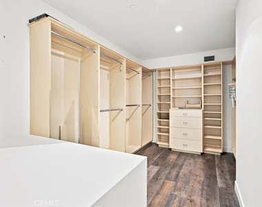 118 Meyer Court - Photo Thumbnail 16