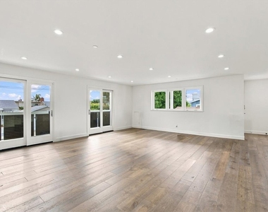118 Meyer Court - Photo Thumbnail 5