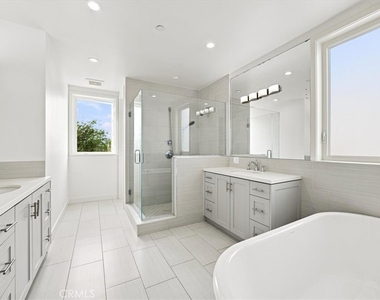 118 Meyer Court - Photo Thumbnail 17
