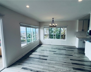 501 Anita Street - Photo Thumbnail 9
