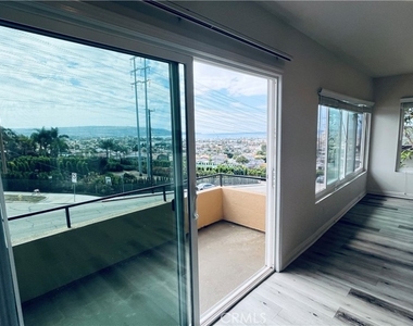 501 Anita Street - Photo Thumbnail 8