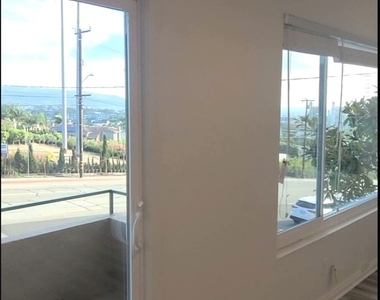501 Anita Street - Photo Thumbnail 3
