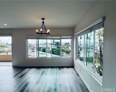 501 Anita Street - Photo Thumbnail 11