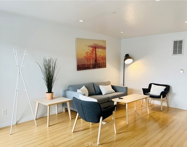 3864 Inglewood Boulevard - Photo Thumbnail 3