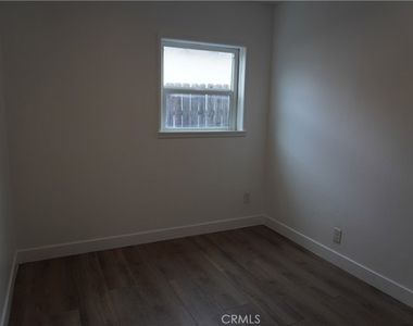 845 Olive Street W - Photo Thumbnail 13