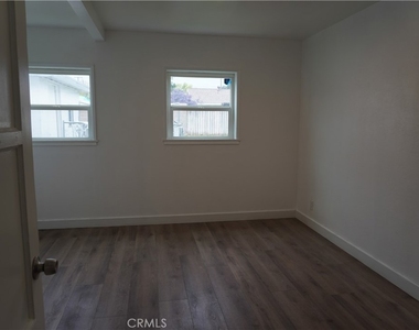 845 Olive Street W - Photo Thumbnail 6