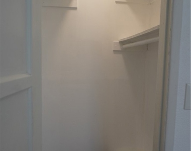 845 Olive Street W - Photo Thumbnail 11