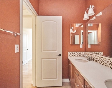 2793 E Pacific Court - Photo Thumbnail 26