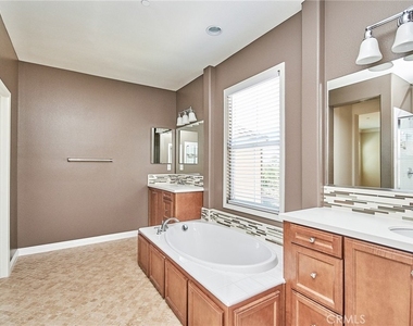 2793 E Pacific Court - Photo Thumbnail 19