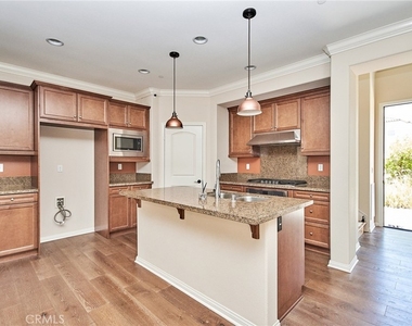 2793 E Pacific Court - Photo Thumbnail 4