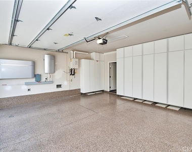 2793 E Pacific Court - Photo Thumbnail 31