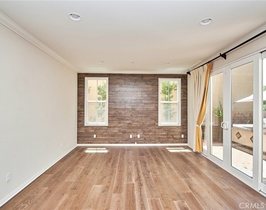 2793 E Pacific Court - Photo Thumbnail 9