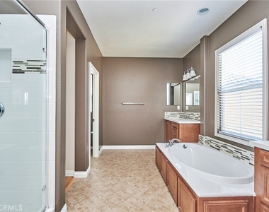 2793 E Pacific Court - Photo Thumbnail 18
