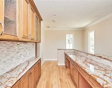 2793 E Pacific Court - Photo Thumbnail 13