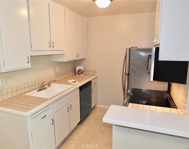 448 N Bellflower Boulevard - Photo Thumbnail 7