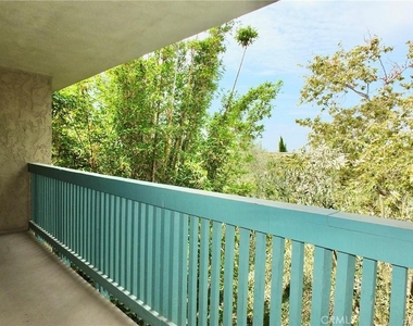 448 N Bellflower Boulevard - Photo Thumbnail 4