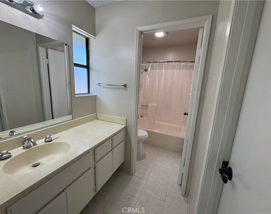 19057 Rockwood Drive - Photo Thumbnail 10