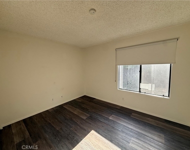 520 S Ranch View Circle - Photo Thumbnail 7