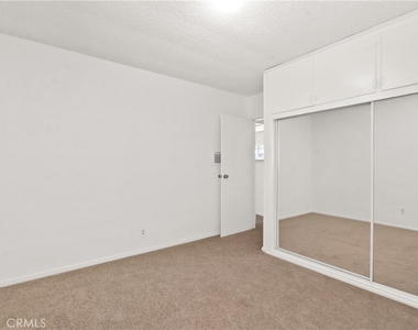 732 N Euclid Street - Photo Thumbnail 8