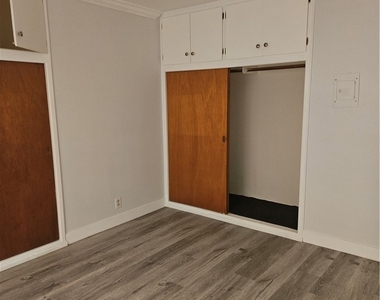 1724 E 1st - Photo Thumbnail 12