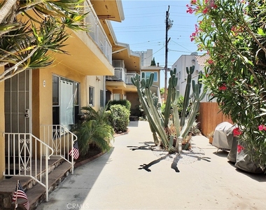 1724 E 1st - Photo Thumbnail 5