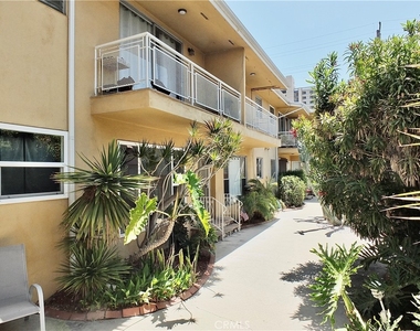 1724 E 1st - Photo Thumbnail 16