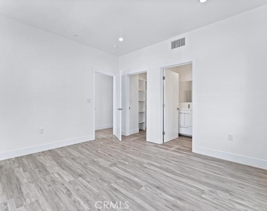 2230 E First Street - Photo Thumbnail 21