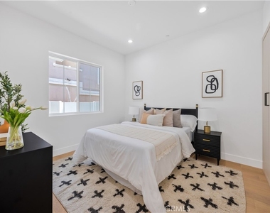 2420 Ives Lane - Photo Thumbnail 26