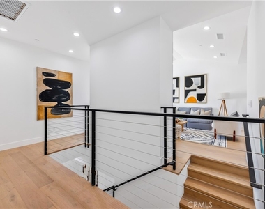 2420 Ives Lane - Photo Thumbnail 6