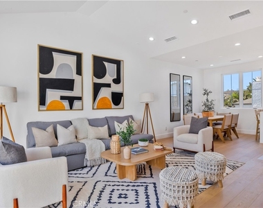 2420 Ives Lane - Photo Thumbnail 5