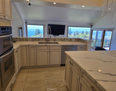 6759 Alta Vista Drive - Photo Thumbnail 6