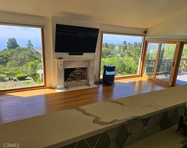 6759 Alta Vista Drive - Photo Thumbnail 3