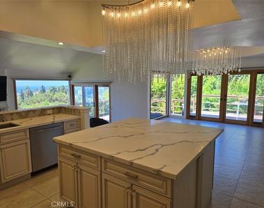6759 Alta Vista Drive - Photo Thumbnail 4